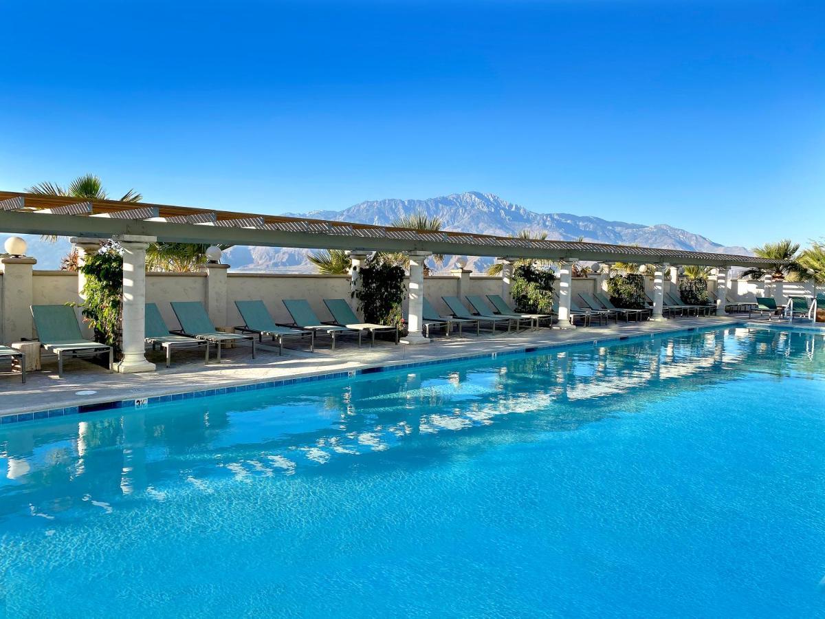 Azure Palm Hot Springs Hotel Дезърт Хот Спрингс Екстериор снимка