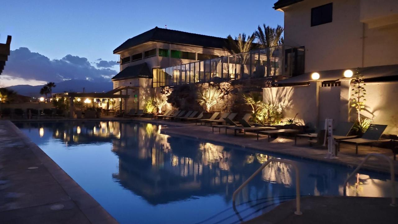 Azure Palm Hot Springs Hotel Дезърт Хот Спрингс Екстериор снимка